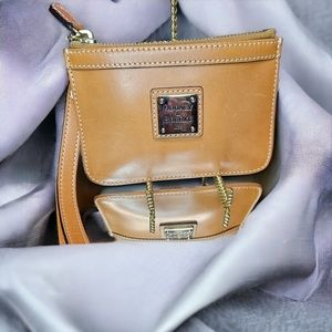 Dooney & Bourke Wristlet. EUC